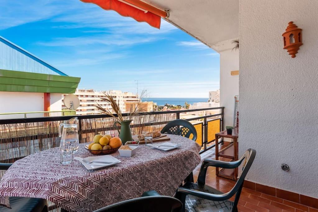Central Beach Apartment With Free Parking And Pool Marbella Exterior photo
